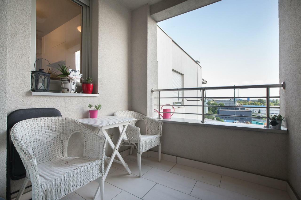 Cozy & Modern Studio With Balcony 萨格勒布 外观 照片