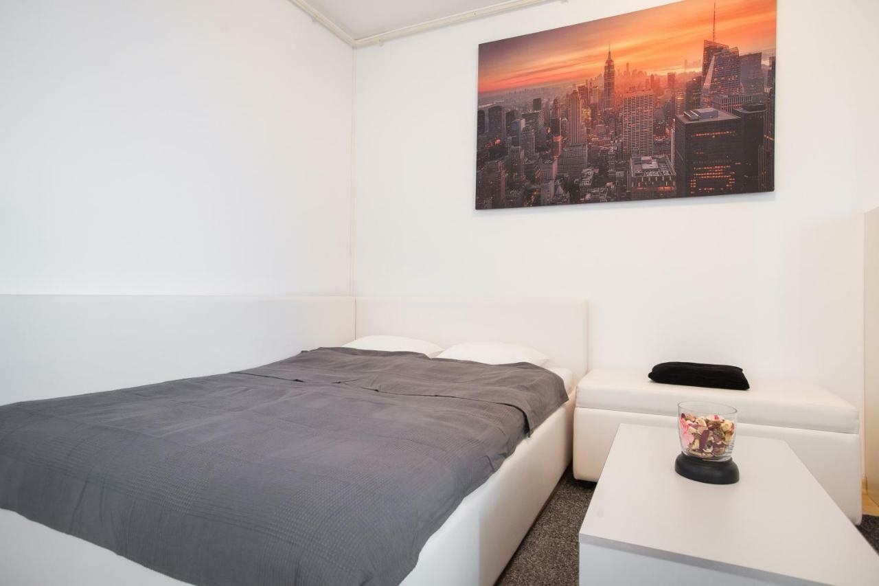 Cozy & Modern Studio With Balcony 萨格勒布 外观 照片