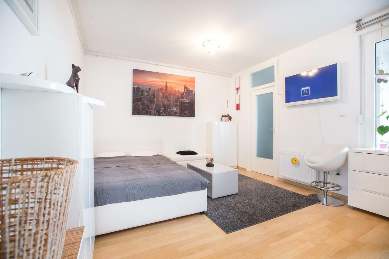 Cozy & Modern Studio With Balcony 萨格勒布 外观 照片